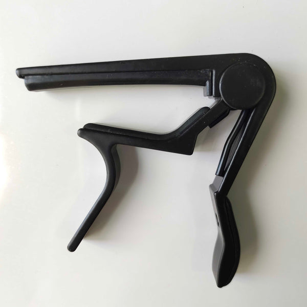 (Ready Stock) Amazthing Alloy Guitar/Ukulele Capo Guitar Accessories Quick Change Clamp Key 吉他变调夹