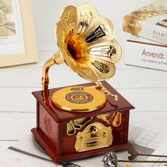 (Ready Stock) Amazthing Gramophone Shaped Music Box/Kotak Musik(White, Brown) Birthday Gift Home Decoration 留声机音乐盒