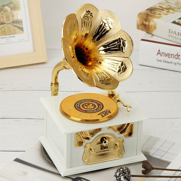 (Ready Stock) Amazthing Gramophone Shaped Music Box/Kotak Musik(White, Brown) Birthday Gift Home Decoration 留声机音乐盒